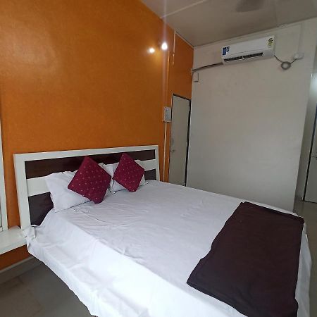 Malwade Motels Пуне Екстер'єр фото