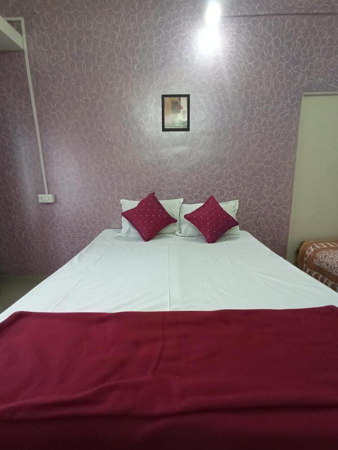 Malwade Motels Пуне Екстер'єр фото