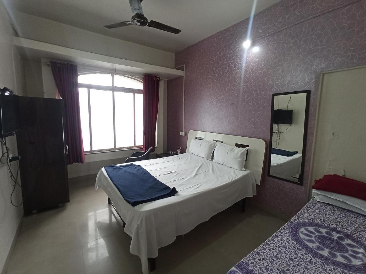 Malwade Motels Пуне Екстер'єр фото